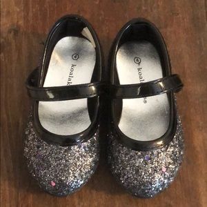 Black glitzy dress shoes